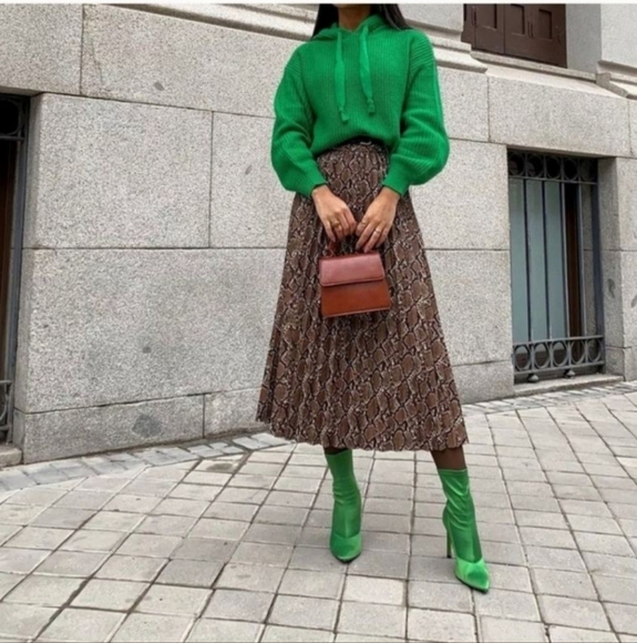 Zara Faux Leather Pleated Skirt - Picture 5 of 11